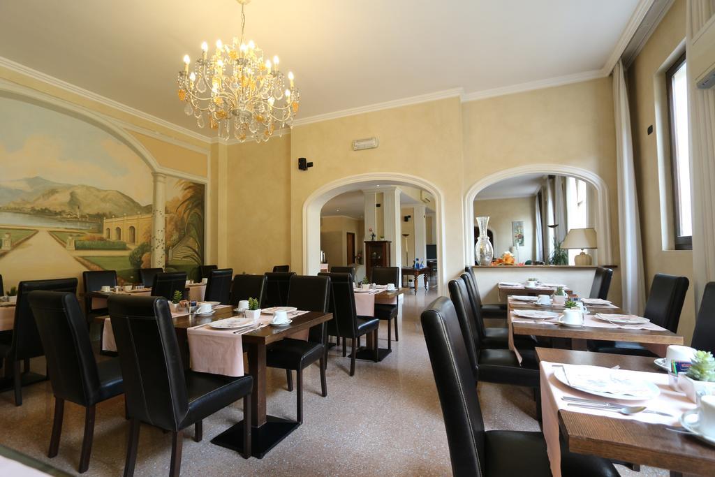 Hotel Dei Tigli Angera Exterior photo